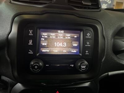 2020 Jeep Renegade Sport 4DR SUV   - Photo 16 - Hamilton, OH 45015