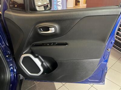 2020 Jeep Renegade Sport 4DR SUV   - Photo 29 - Hamilton, OH 45015