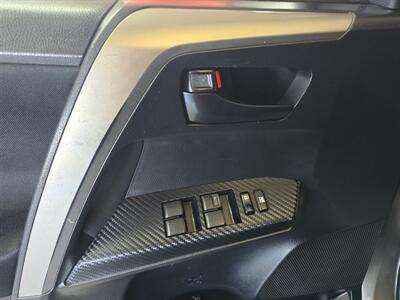 2013 Toyota RAV4 XLE 4DR SUV AWD   - Photo 16 - Hamilton, OH 45015