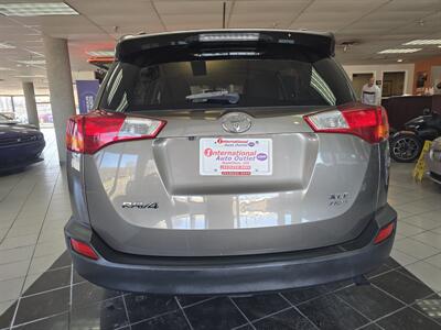 2013 Toyota RAV4 XLE 4DR SUV AWD   - Photo 4 - Hamilton, OH 45015