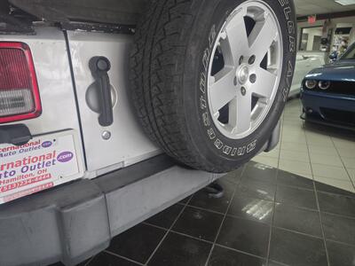 2007 Jeep Wrangler Sahara 4DR SUV 4X4   - Photo 28 - Hamilton, OH 45015