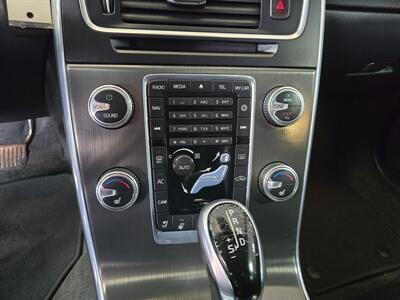 2015 Volvo S60 T5 Platinum 4DR SEDAN AWD   - Photo 24 - Hamilton, OH 45015
