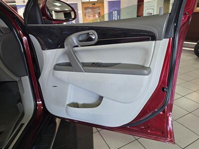 2015 Buick Enclave Leather 4DR SUV AWD/V6 3RD ROW   - Photo 14 - Hamilton, OH 45015