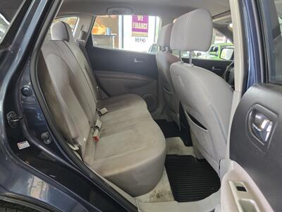 2015 Nissan Rogue S   - Photo 16 - Hamilton, OH 45015