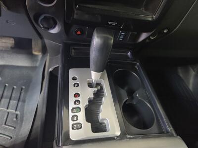 2014 Nissan Titan SV 4DR CREW CAB 4X4/V8   - Photo 23 - Hamilton, OH 45015