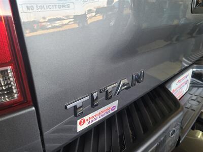 2014 Nissan Titan SV 4DR CREW CAB 4X4/V8   - Photo 32 - Hamilton, OH 45015