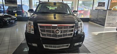 2011 Cadillac Escalade Platinum Edition 4DR SUV AWD   - Photo 3 - Hamilton, OH 45015