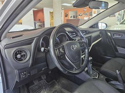 2018 Toyota Corolla Base 4DR HATCHBACK CVT   - Photo 9 - Hamilton, OH 45015
