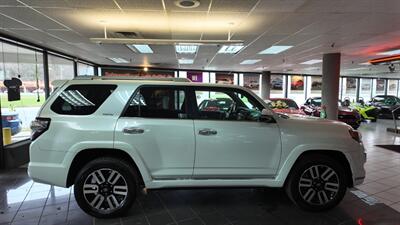 2016 Toyota 4Runner Limited 4DR SUV 4X4   - Photo 5 - Hamilton, OH 45015