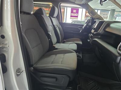 2020 RAM 1500 Big Horn/CREW CAB/HEMI/4X4   - Photo 14 - Hamilton, OH 45015