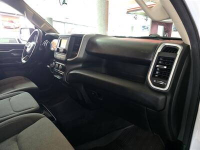 2020 RAM 1500 Big Horn/CREW CAB/HEMI/4X4   - Photo 12 - Hamilton, OH 45015