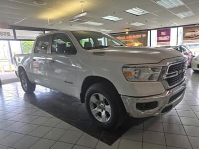 2020 RAM 1500 Big Horn/CREW CAB/HEMI/4X4   - Photo 3 - Hamilton, OH 45015