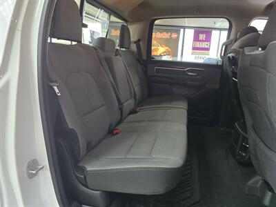 2020 RAM 1500 Big Horn/CREW CAB/HEMI/4X4   - Photo 15 - Hamilton, OH 45015