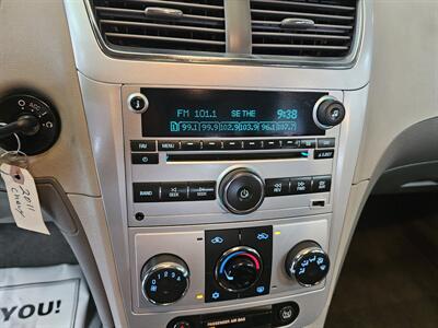 2011 Chevrolet Malibu LT 4DR SEDAN - Photo 13 - Hamilton, OH 45015