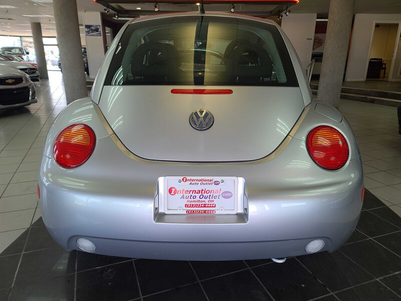 2000 Volkswagen New Beetle GL photo