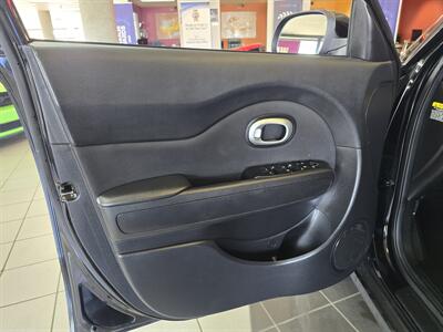 2016 Kia Soul + 4DR CROSSOVER   - Photo 7 - Hamilton, OH 45015