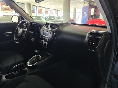 2016 Kia Soul + 4DR CROSSOVER   - Photo 12 - Hamilton, OH 45015
