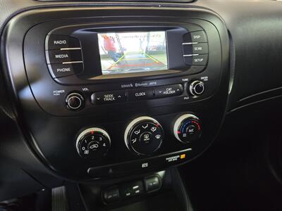 2016 Kia Soul + 4DR CROSSOVER   - Photo 18 - Hamilton, OH 45015