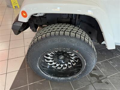 2018 Jeep Wrangler JK UNLIMITED SAHARA 4DR SUV 4X4   - Photo 30 - Hamilton, OH 45015