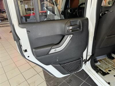 2018 Jeep Wrangler JK UNLIMITED SAHARA 4DR SUV 4X4   - Photo 20 - Hamilton, OH 45015