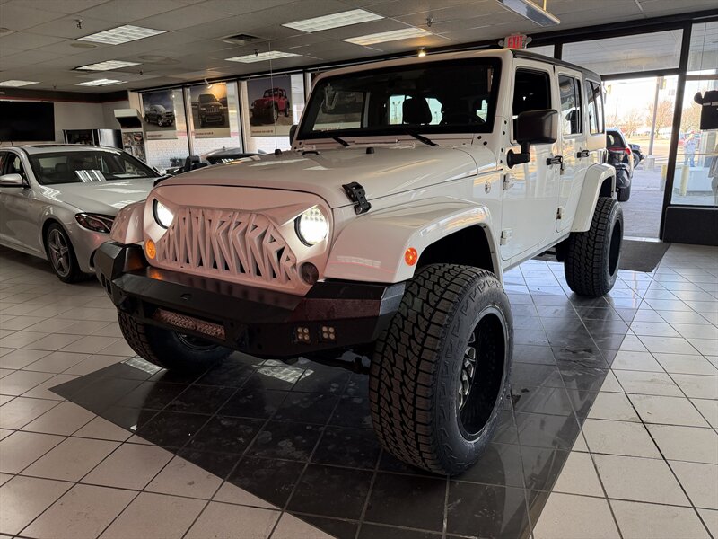 2018 Jeep Wrangler JK UNLIMITED SAHARA 4DR SUV 4X4   - Photo 1 - Hamilton, OH 45015