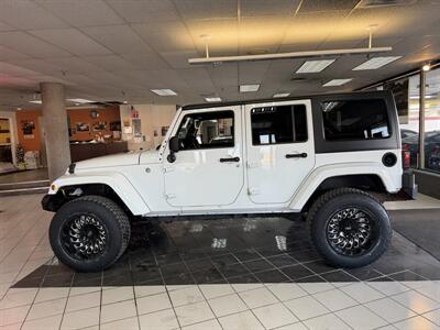 2018 Jeep Wrangler JK UNLIMITED SAHARA 4DR SUV 4X4   - Photo 2 - Hamilton, OH 45015