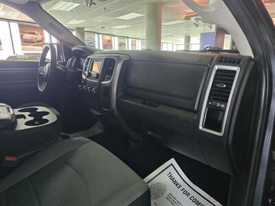 2021 RAM 1500 SLT CREW CAB   - Photo 14 - Hamilton, OH 45015