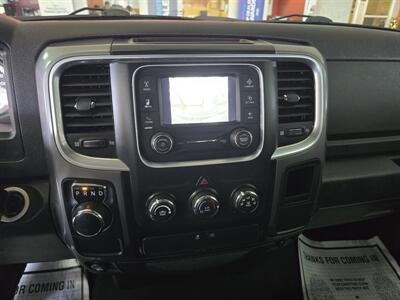 2021 RAM 1500 SLT CREW CAB   - Photo 23 - Hamilton, OH 45015