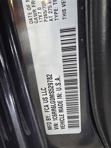 2021 RAM 1500 SLT CREW CAB   - Photo 31 - Hamilton, OH 45015