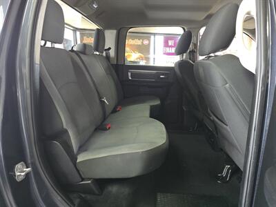 2021 RAM 1500 SLT CREW CAB   - Photo 17 - Hamilton, OH 45015