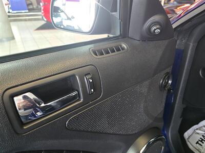 2012 Ford Mustang GT Premium - Photo 15 - Hamilton, OH 45015