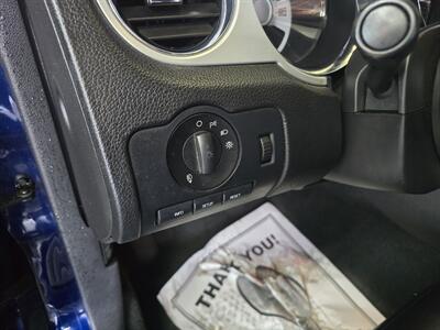 2012 Ford Mustang GT Premium - Photo 16 - Hamilton, OH 45015