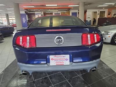 2012 Ford Mustang GT Premium - Photo 5 - Hamilton, OH 45015