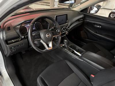 2020 Nissan Sentra SV   - Photo 11 - Hamilton, OH 45015