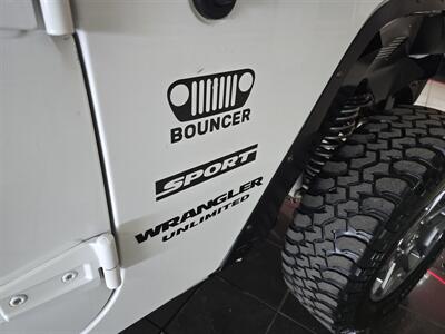 2014 Jeep Wrangler Sport 4DR SUV 4X4   - Photo 32 - Hamilton, OH 45015