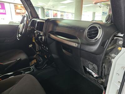 2014 Jeep Wrangler Sport 4DR SUV 4X4   - Photo 15 - Hamilton, OH 45015