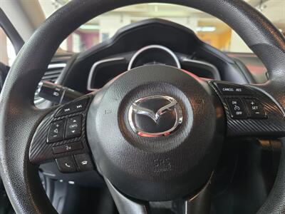 2015 Mazda Mazda3 i Sport 4DR Sedan   - Photo 24 - Hamilton, OH 45015