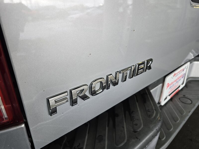 2011 Nissan Frontier S photo