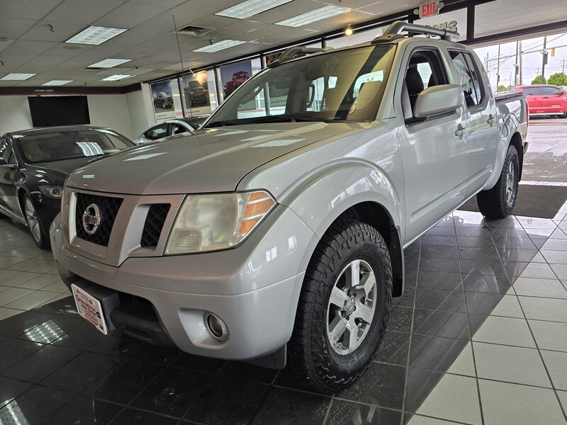 The 2011 Nissan Frontier S photos
