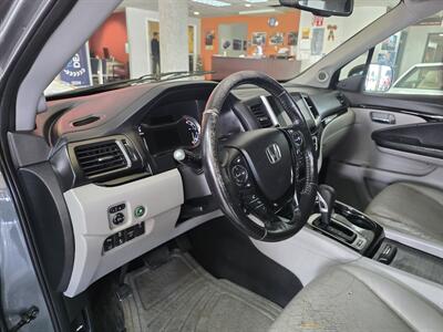 2017 Honda Ridgeline RTL-E 4DR CREW CAB 4X4 - Photo 8 - Hamilton, OH 45015