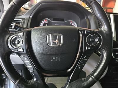2017 Honda Ridgeline RTL-E 4DR CREW CAB 4X4 - Photo 25 - Hamilton, OH 45015