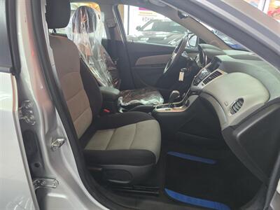 2015 Chevrolet Cruze LS Auto 4DR SEDAN   - Photo 14 - Hamilton, OH 45015