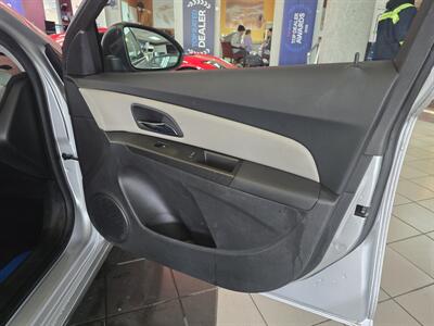 2015 Chevrolet Cruze LS Auto 4DR SEDAN   - Photo 12 - Hamilton, OH 45015