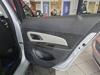 2015 Chevrolet Cruze LS Auto 4DR SEDAN   - Photo 15 - Hamilton, OH 45015