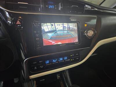 2016 Scion iM Base 4DR HATCHBACK   - Photo 18 - Hamilton, OH 45015