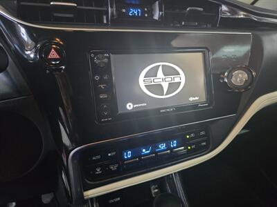 2016 Scion iM Base 4DR HATCHBACK   - Photo 17 - Hamilton, OH 45015