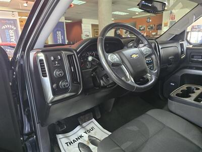 2017 Chevrolet Silverado 1500 LT-CREW CAB-4X4   - Photo 7 - Hamilton, OH 45015