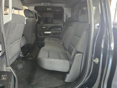 2017 Chevrolet Silverado 1500 LT-CREW CAB-4X4   - Photo 10 - Hamilton, OH 45015