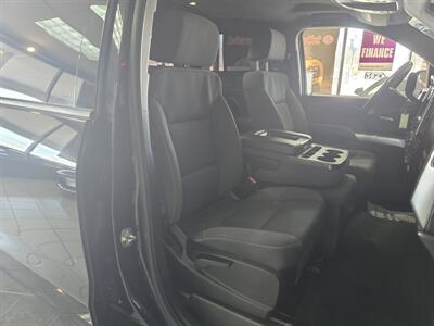 2017 Chevrolet Silverado 1500 LT-CREW CAB-4X4   - Photo 13 - Hamilton, OH 45015