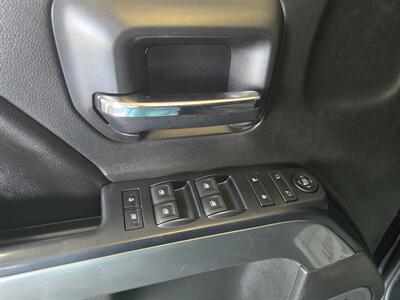 2017 Chevrolet Silverado 1500 LT-CREW CAB-4X4   - Photo 16 - Hamilton, OH 45015